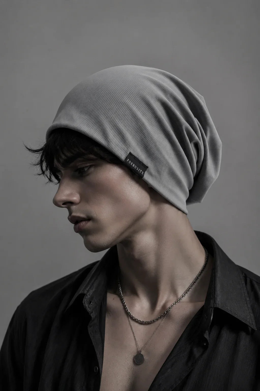 How to Style a Slouchy Beanie: The Lightweight Minimal Look for Modern Men