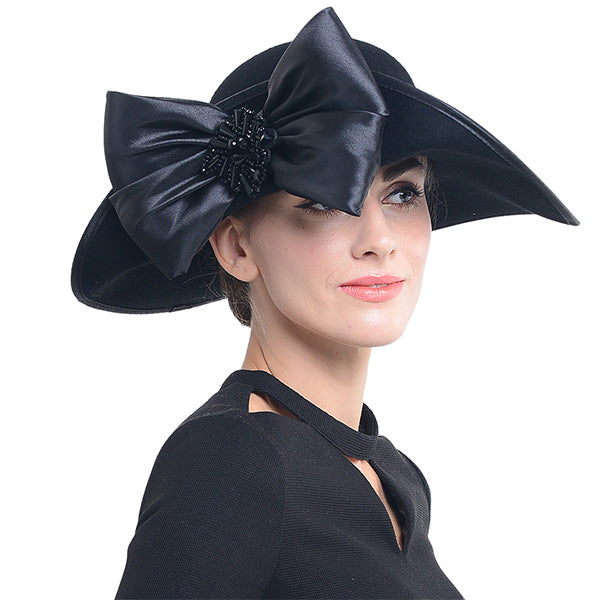 Women winter hat black