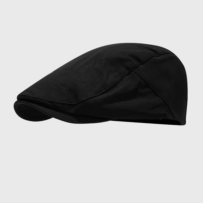 Black flat cap, adjustable fit, perfect for casual outings and a sleek vintage look. Versatile and stylish.