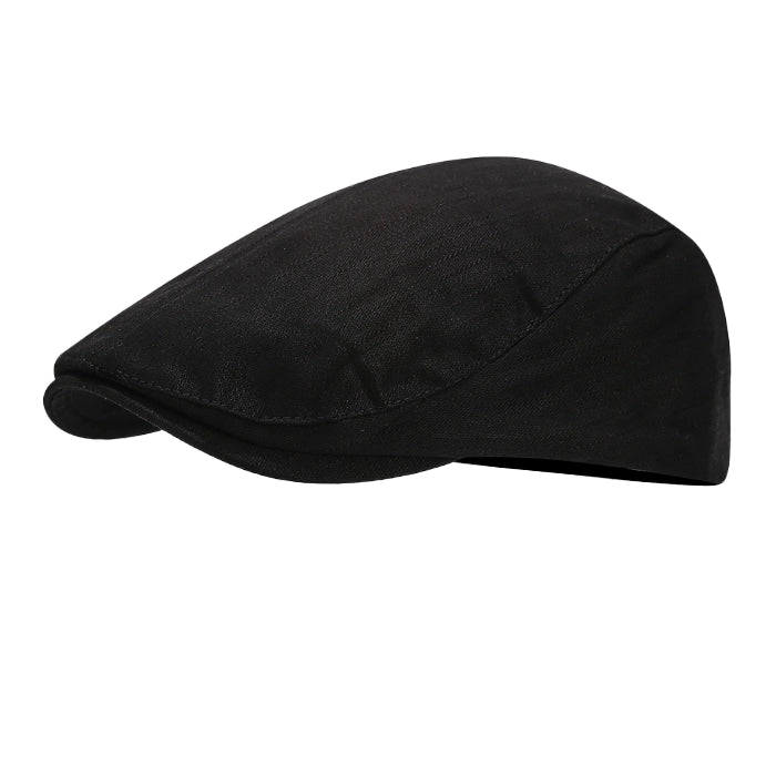 Black flat cap with ivy design, adjustable for a comfortable fit. A versatile cap for casual style and street fashion.