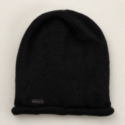 Black women’s fleece-lined slouchy beanie with rolled edge