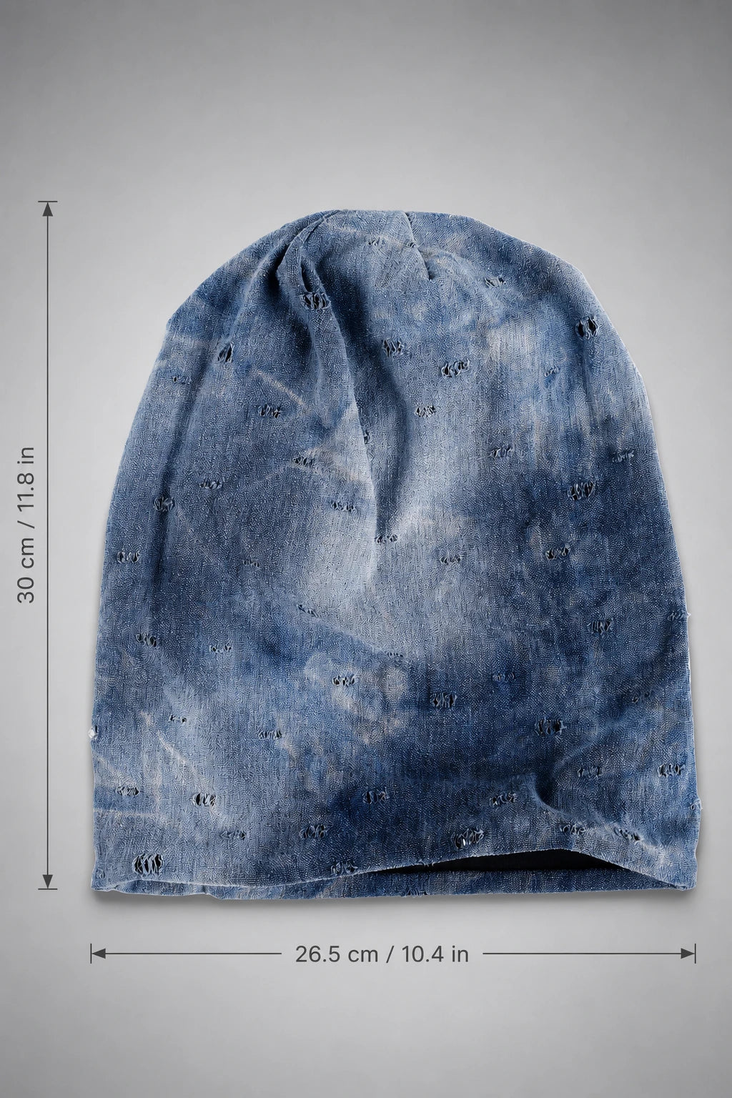 Blue grey B407 slouchy beanie size chart showing 30 cm length and 26.5 cm width for a long oversized fit