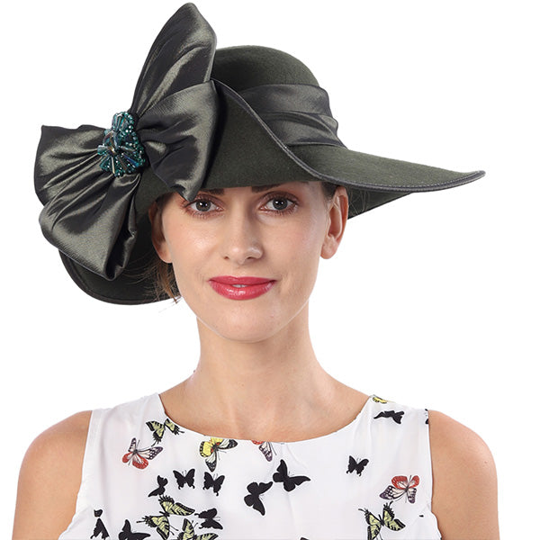 green winter hat female