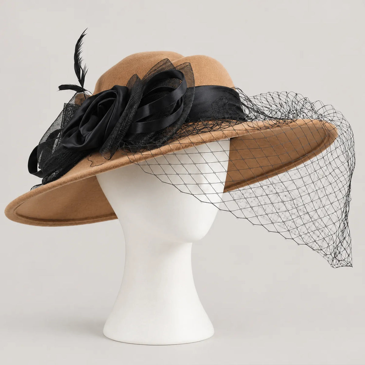 Camel Z029B hat on a white mannequin from a side angle, showing the wide brim and black veil.