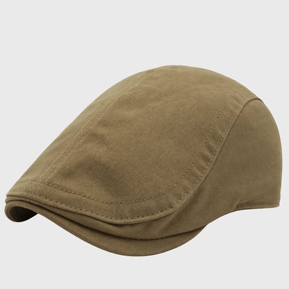 Khaki flat cap made from 100% cotton for a slim, stylish fit. Perfect for casual and smart-casual looks, this Ivy cap is ideal for year-round wear.
