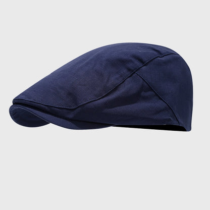 Navy flat cap with adjustable fit for a comfortable and stylish look. Perfect for men’s casual street style.