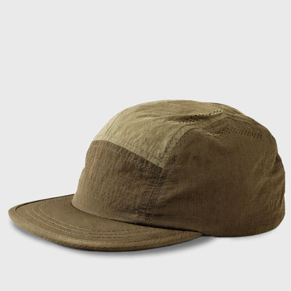 Outdoor sport hat with short brim, designed to provide UV protection and comfort during active use