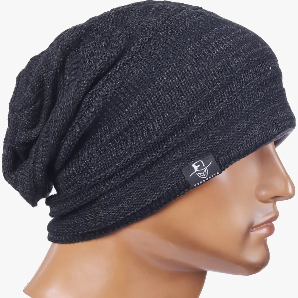 Slouchy beanie hat featuring a loose oversized fit, suitable for both men and women seeking a casual, laid-back street look.